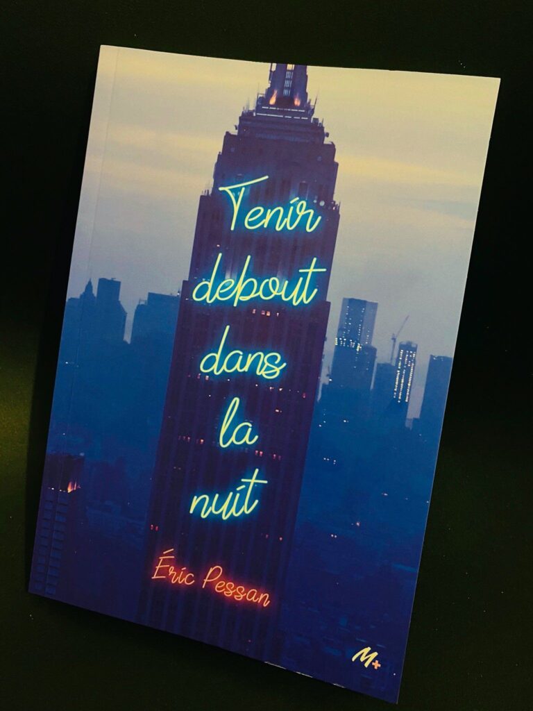 Tenir debout dans la nuit